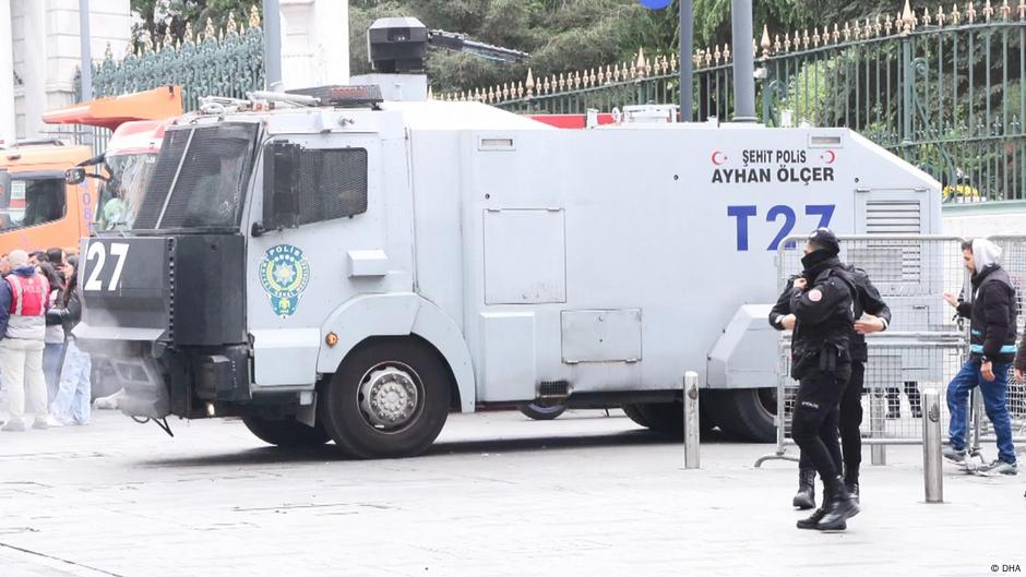 istanbulda-1-mayis-200den-fazla-kisi-gozaltinda-mQ8HFsKQ.jpg