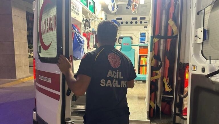 12yasindaki-kiz-evinde-baygin-bulundu-polis-sebebini-arastiriyor-CFHtVlHH.jpg