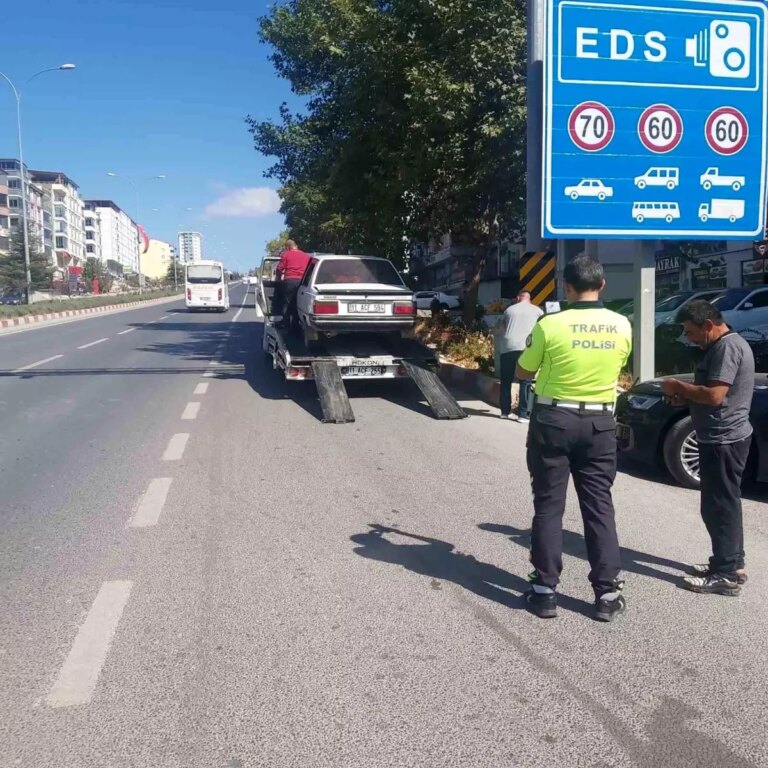 bilecikte-korsan-taksici-yakalandi-tPR3BQI7.jpg