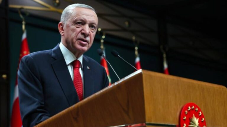 erdogandan-chpye-ana-muhalefetin-kizisan-koltuk-kavgasina-eyvallah-demeyecegiz-mahkeme-kararlarini-tanimamak-hukuk-devletine-kafa-tutmaktir-mF2CtiRK.jpg