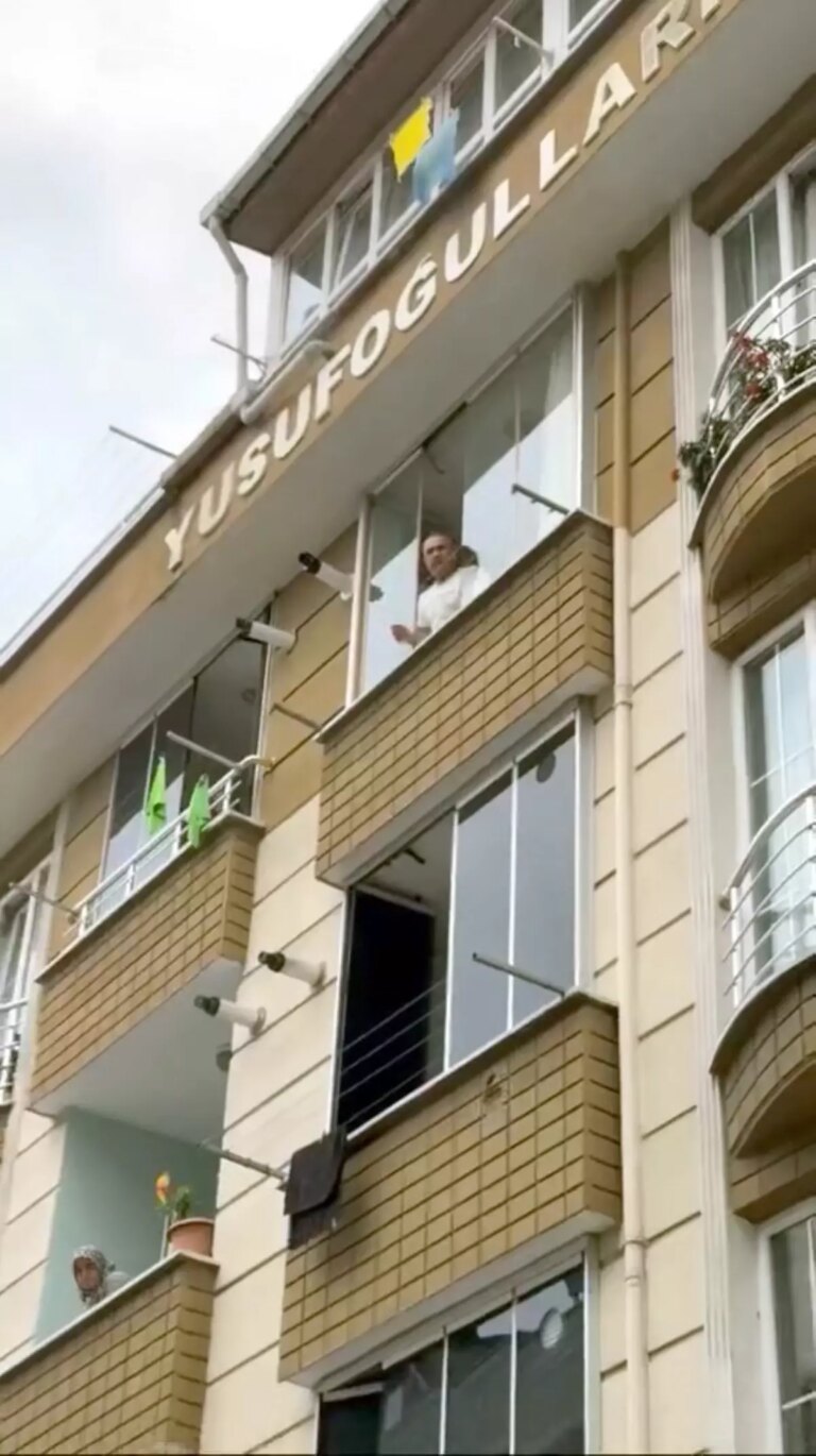 esenyurtta-cocuklara-soganli-cikis-W8U3GwBq.jpg