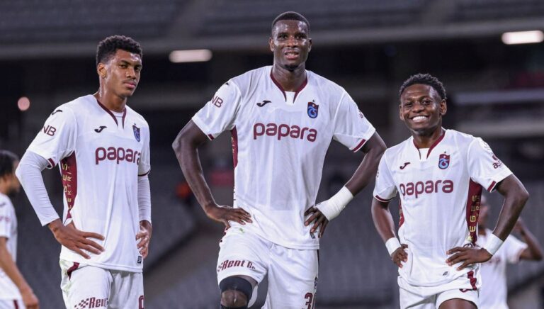 istanbulda-7-gollu-mac-trabzonspor-karagumruku-maglup-etti-uEOpweEA.jpg
