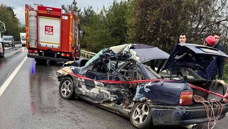 sakaryada feci kaza 1 olu 2 yarali kacan sofor yakalandi pUCBmDSY.jpg