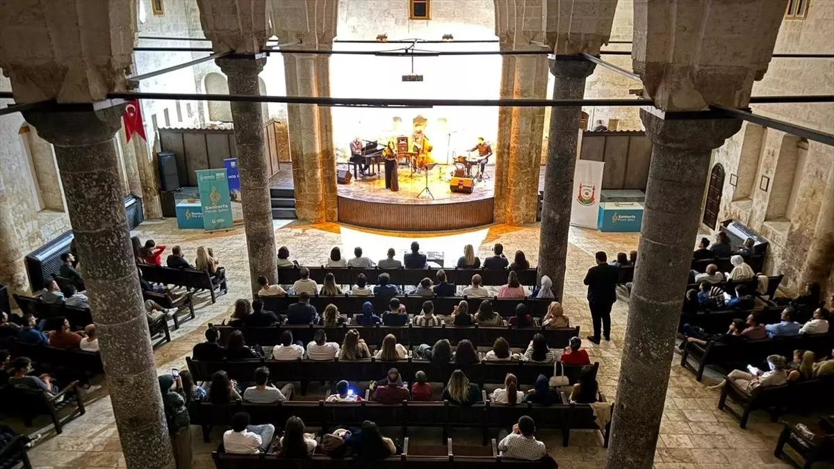 sanliurfada caz ve anadolu ezgileri bulustu 9b7Gnj8A.jpg