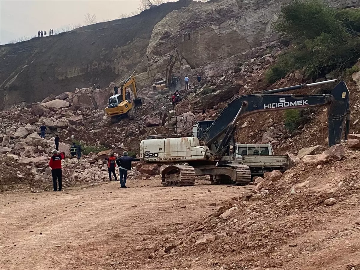 fatsada tas ocaginda gocuk IvtBasSh.jpg