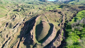 yer-altindaki-gizemli-olusumlar-nuhun-gemisini-mi-isaret-ediyor-MLGWtLNG